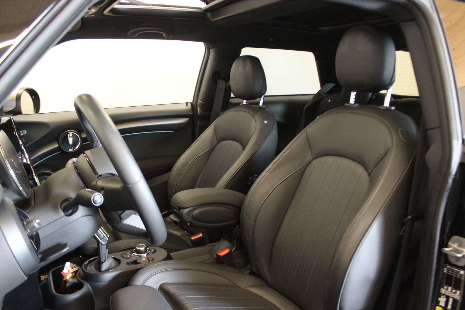 MINI Cooper SE - Samsaru's Car Outlet