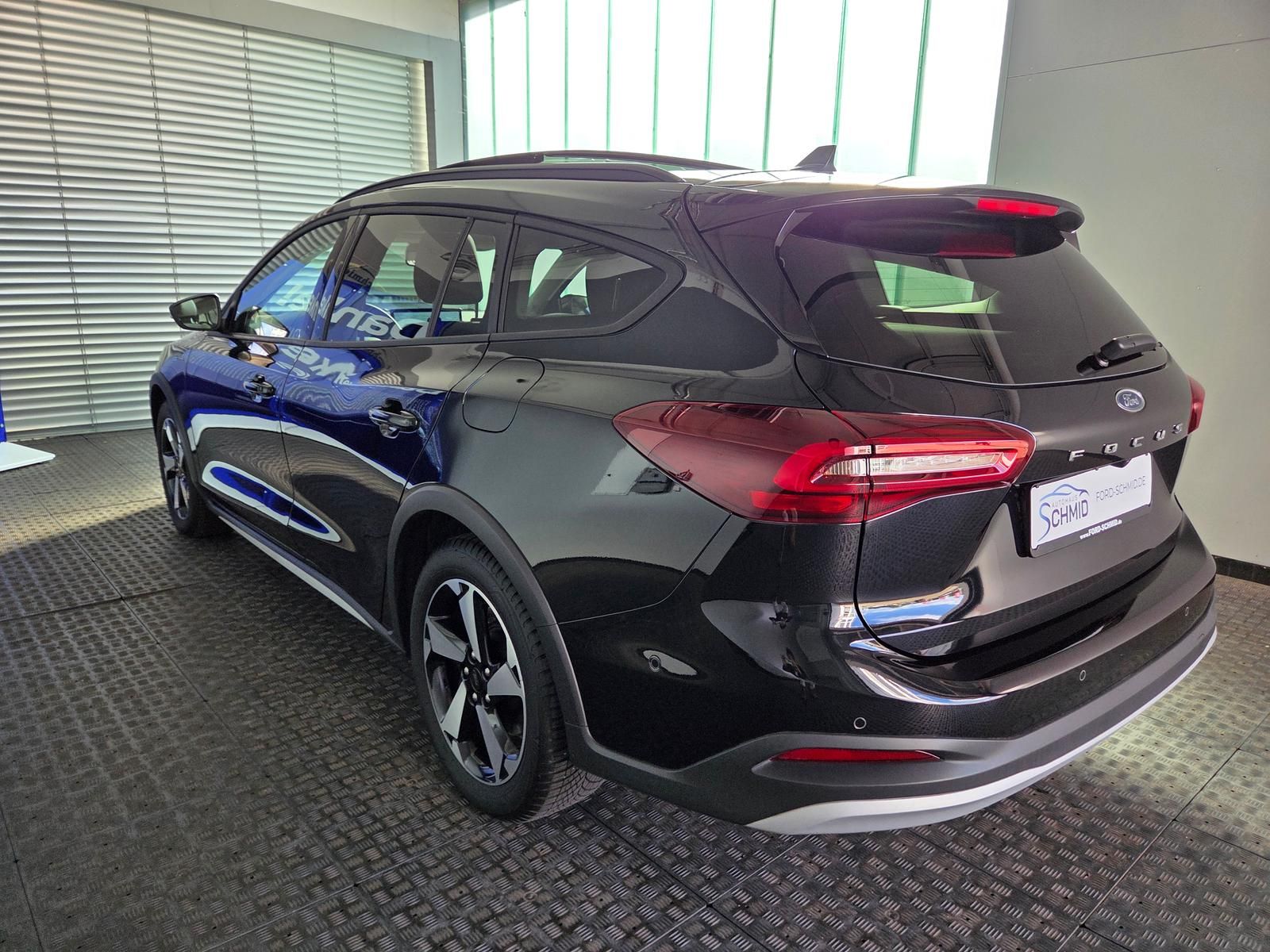 Ford Focus Turnier Active X+ AHK ABNEHMBAR+PANORAMADA