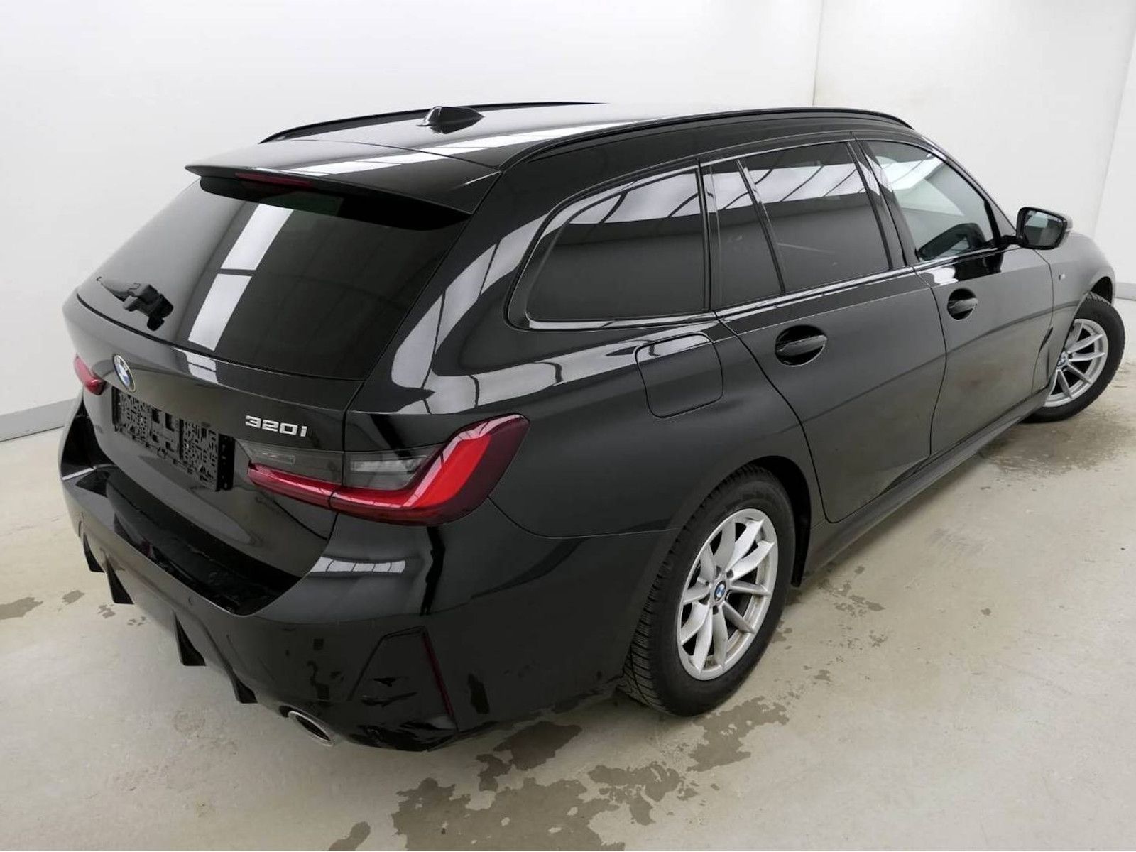 BMW 320i Touring M Sport HeadUp AHK 360°Kam