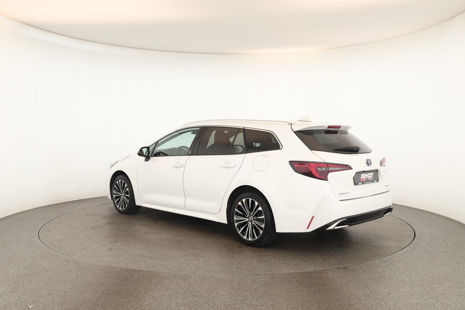 Toyota Corolla Touring Sports 2.0 CVT Team D Navi Kam