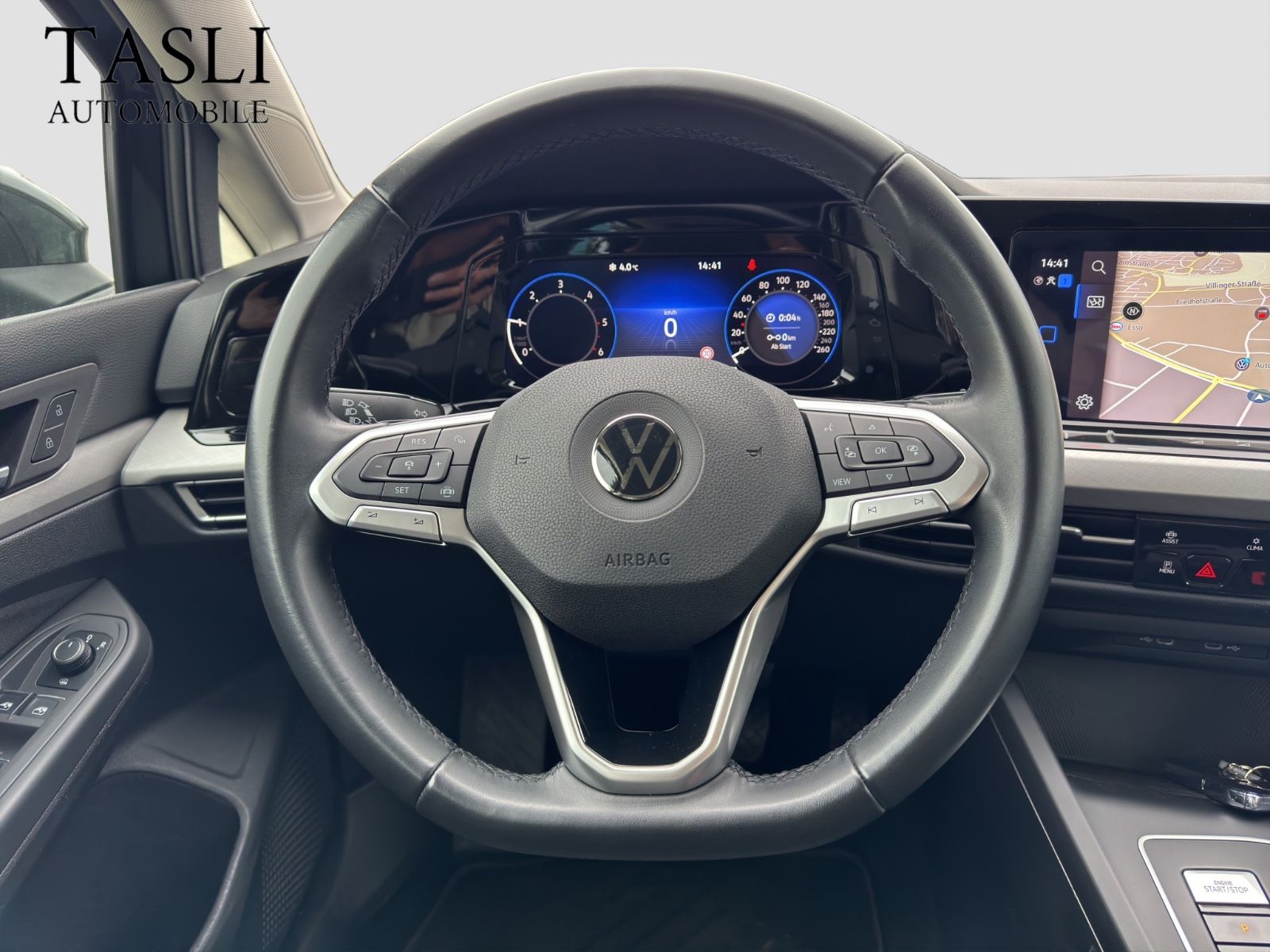 Volkswagen Golf VIII/8 Variant Life - Samsaru's Car Outlet