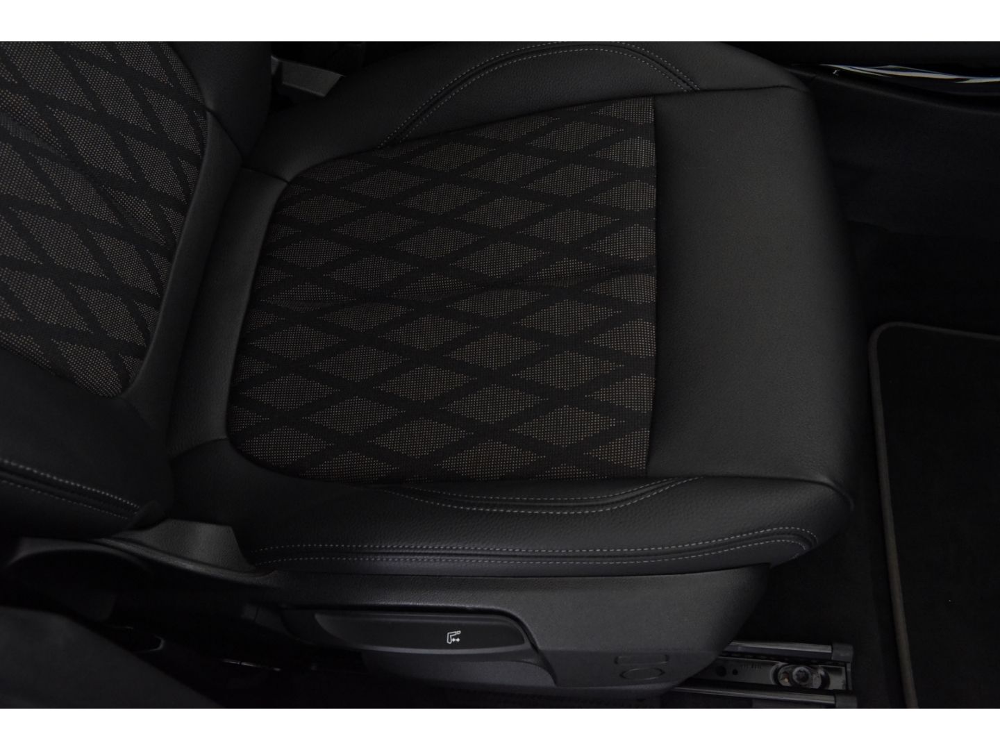 BMW X1 xDrive 20i xLine - Samsaru's Car Outlet