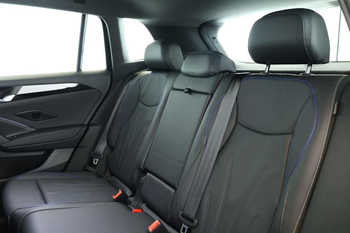 Volkswagen Tiguan 2.0 TDI 4M DSG R-Line Leder Pano Navi 360