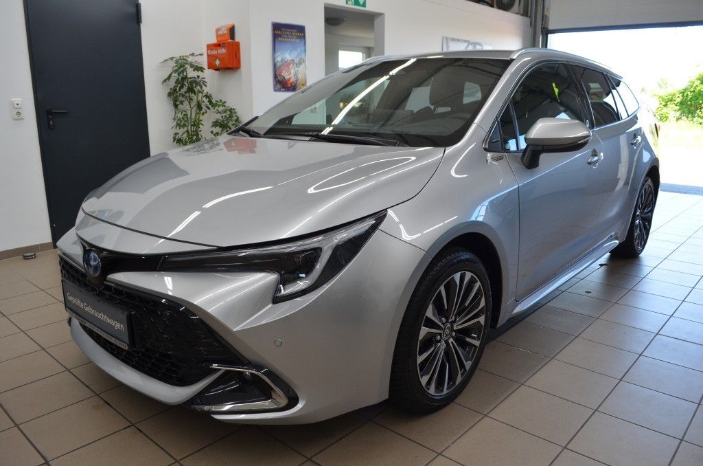 Toyota Corolla TS 1.8 Hybrid - Samsaru's Car Outlet