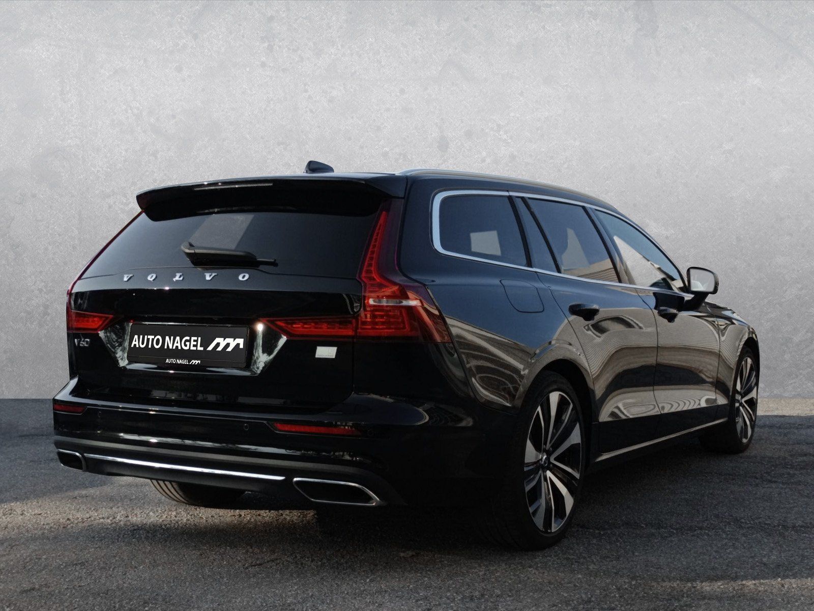 Volvo V60 T8 Inscrip. AWD AHK head-up 360" Gr.Batterie