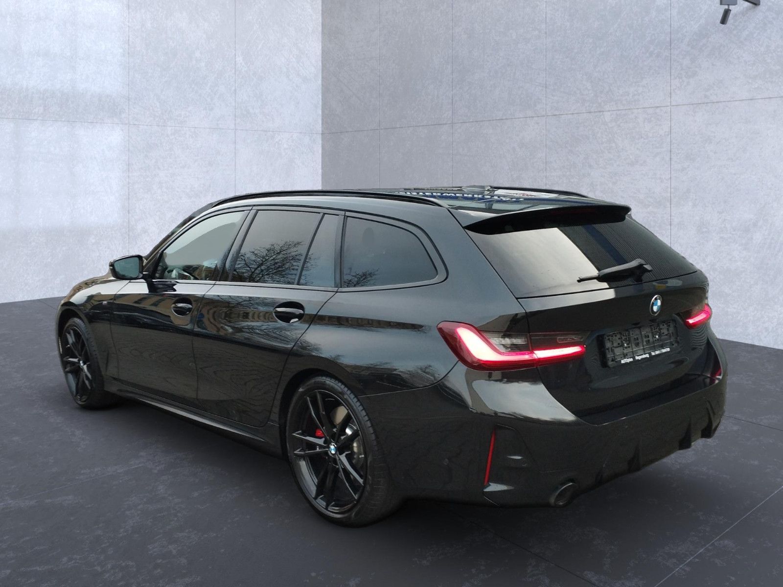 BMW 320 d xDrive M Sport - Samsaru's Car Outlet