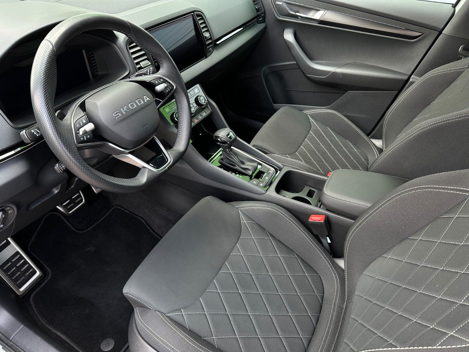 Skoda 150PS DSG Sportline NAVI ACC KAMERA eHK LM19"AHK