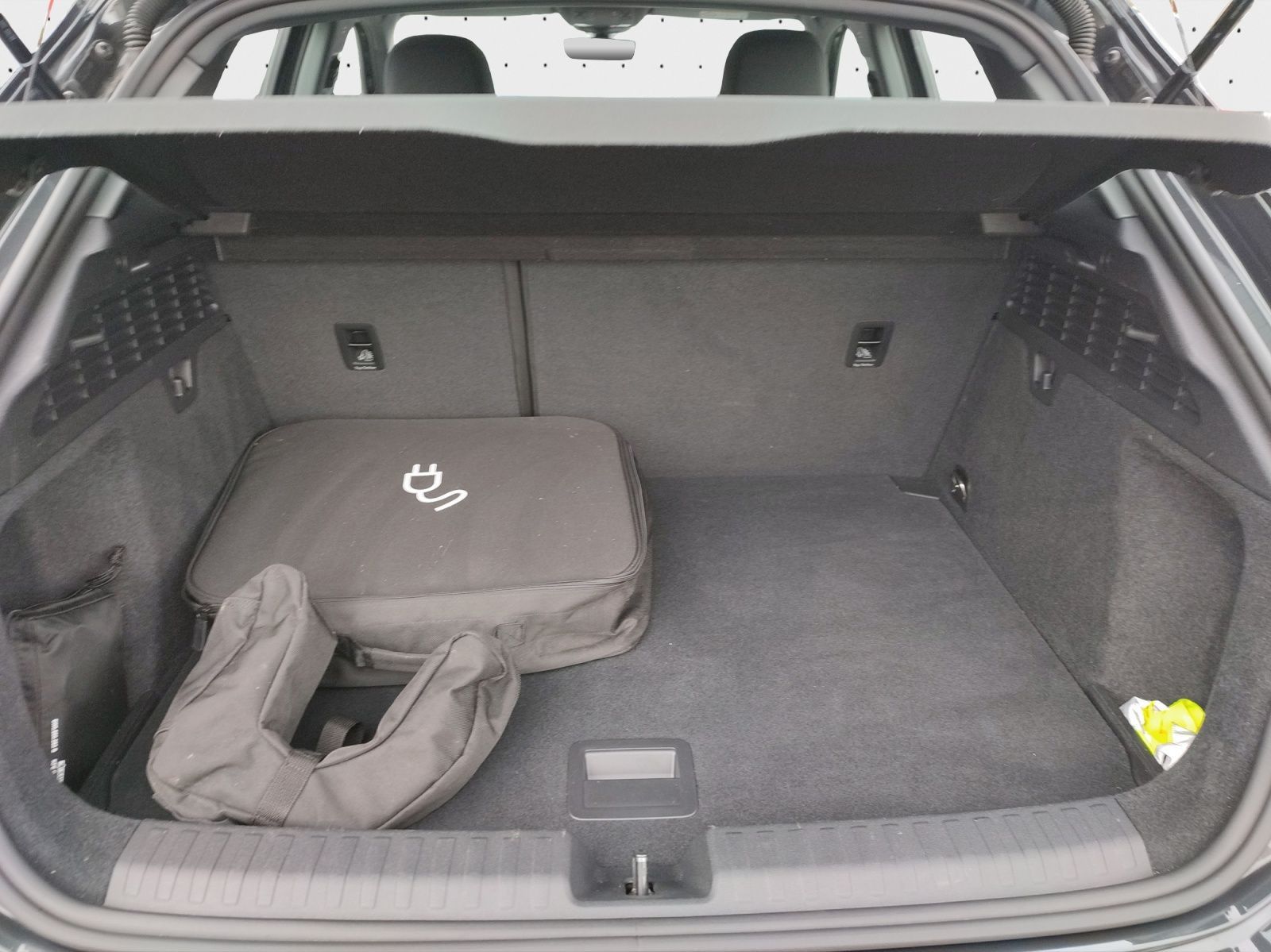 Audi A3 Sportback 40 TFSI e*Navi*Alu*AHK*B&O*PDC*Virt