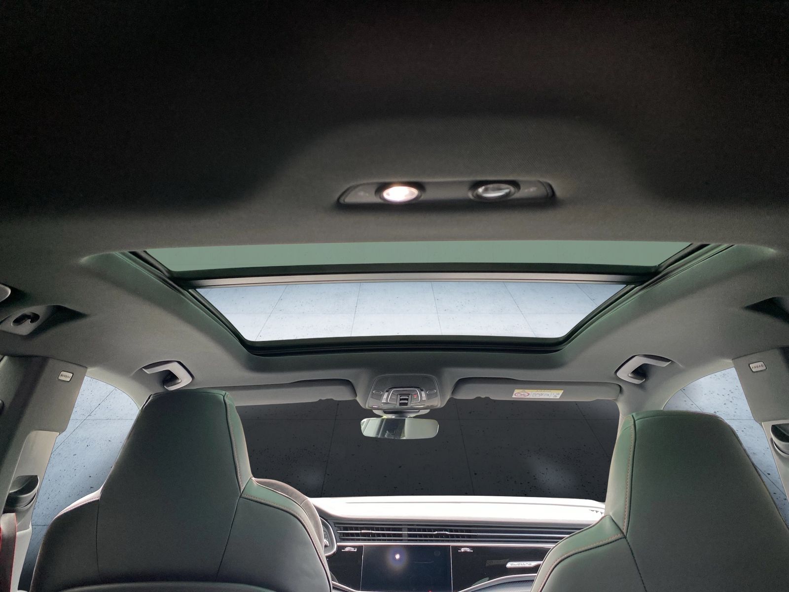 Audi RS Q8 SUV tiptr. PANO Stdhzg Vmax305 HUD 23´