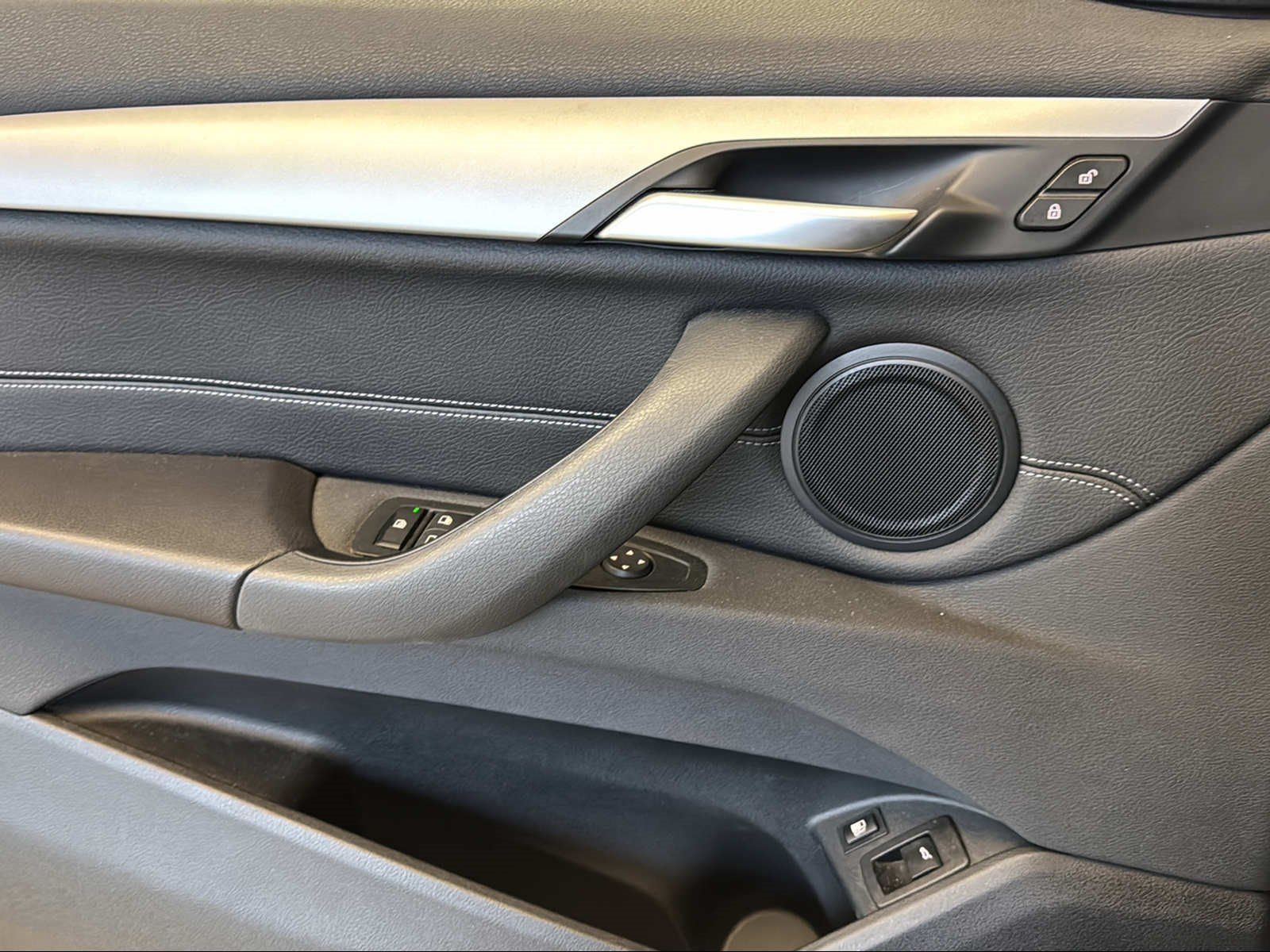BMW X1 xDrive25e - Samsaru's Car Outlet