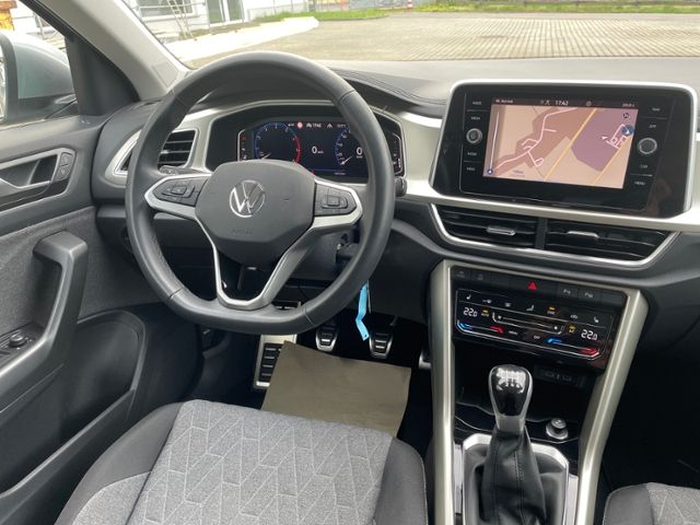 Volkswagen T-Roc MOVE 1.0 TSI - Samsaru's Car Outlet