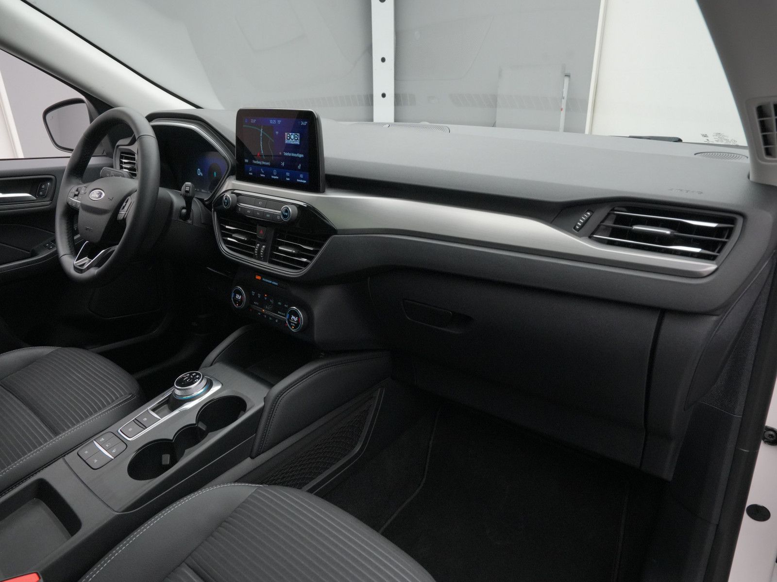 Ford Kuga Titanium X 225PS Plug-in-Hybrid Aut. - Samsaru's Car Outlet
