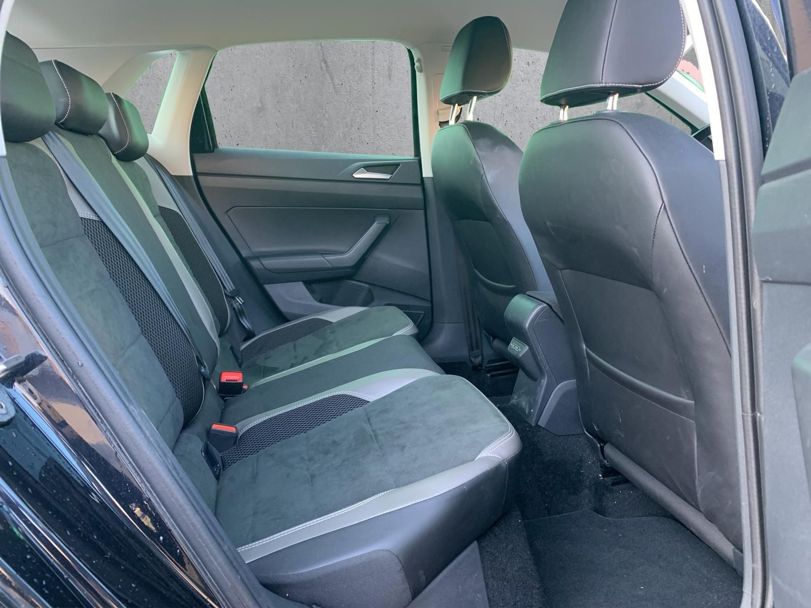 Volkswagen Polo VI HIGHLINE - Samsaru's Car Outlet