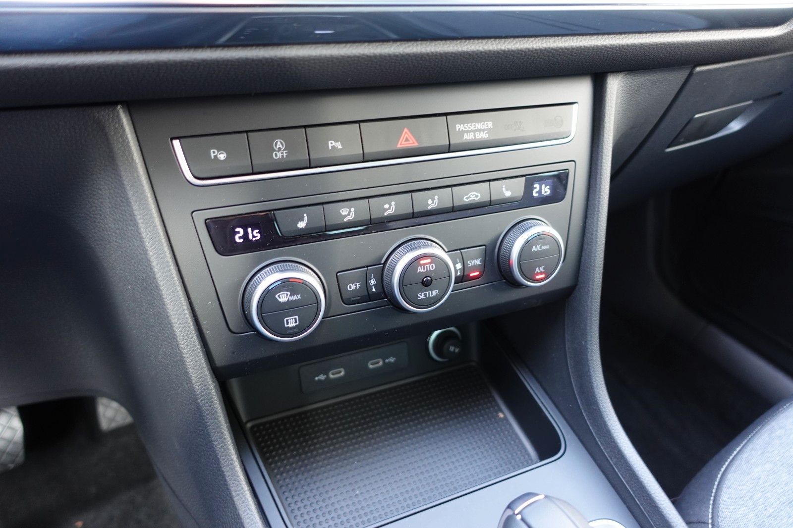 Seat Ateca 1,5 TSI DSG Style AHK RFK ACC NAV