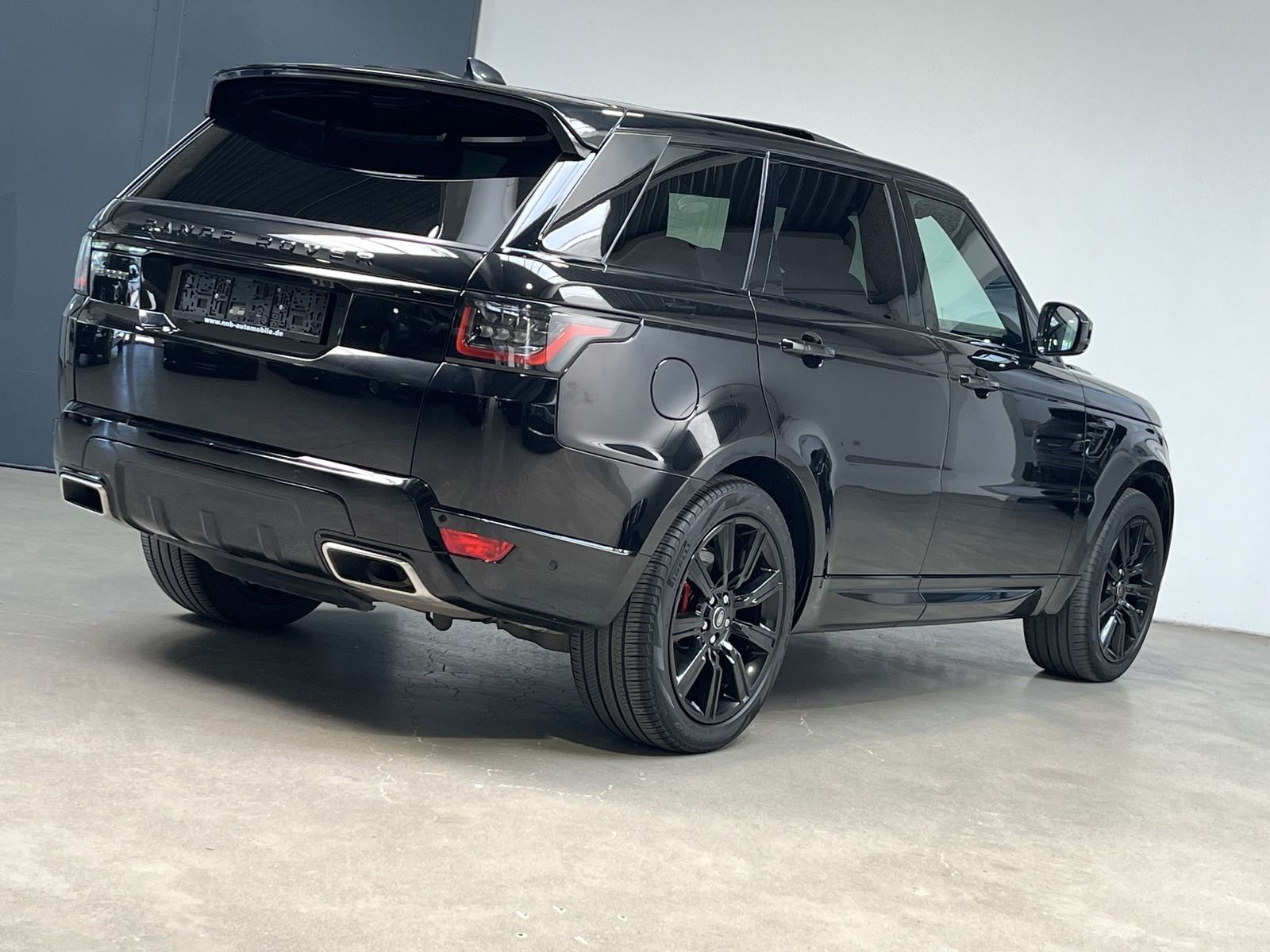 Range Rover Sport HSE-Dynamic - Samsaru's Car Outlet