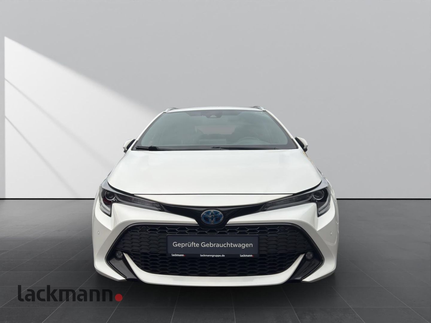 Toyota Corolla 1.8 Hybrid TS - Samsaru's Car Outlet