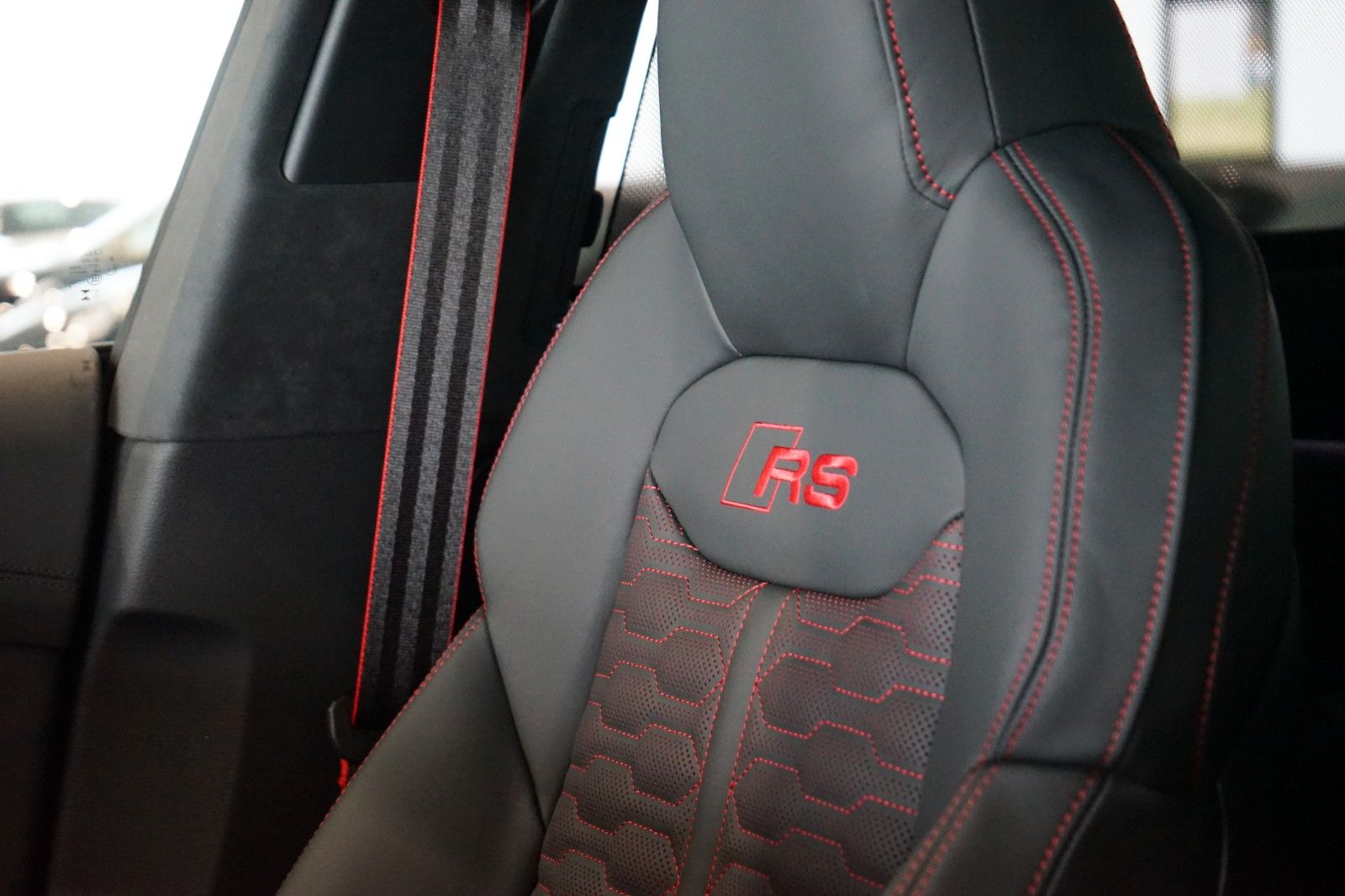 Audi RSQ8 performance | B&O Advanced | Carbon | 305