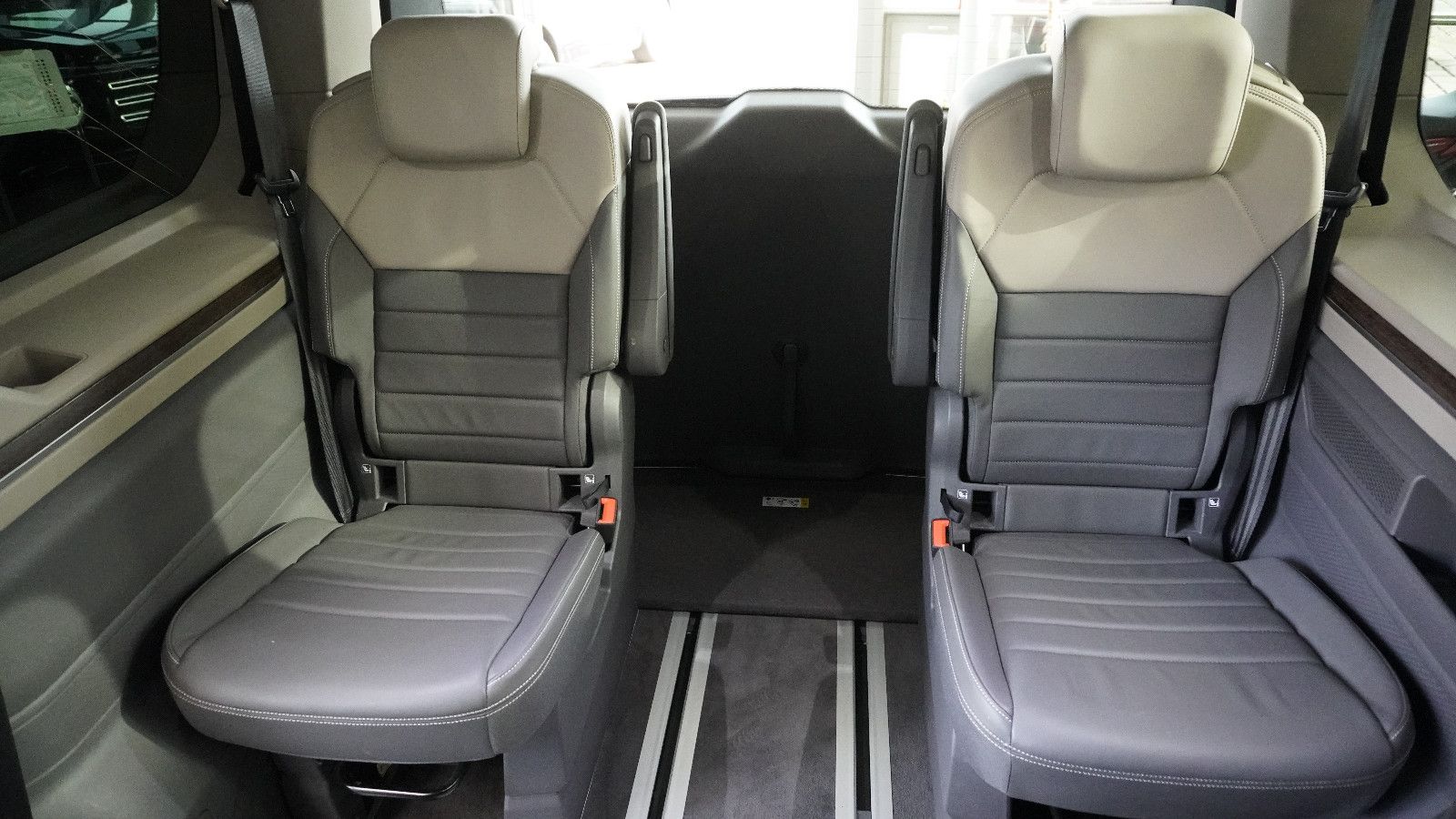 Volkswagen T7 Multivan Style*PANO*AHK*STHZ*H&K*HUD*360*FULL
