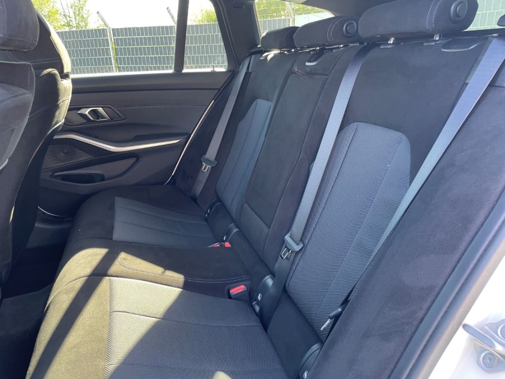 BMW 320 d xDrive Touring M Sport AHK 360Kam HUD HiFi