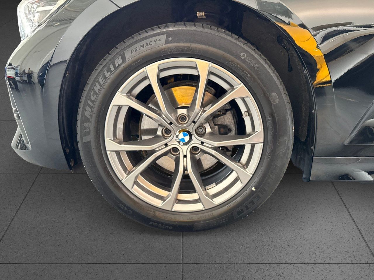 BMW 320dA xDrive Sport Line - Samsaru's Car Outlet