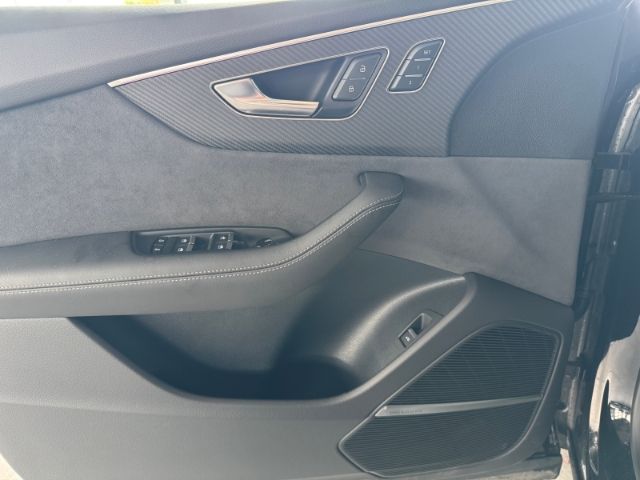 Audi Q8 50 TDI quattro S Line Laserlicht Pano AHK Air