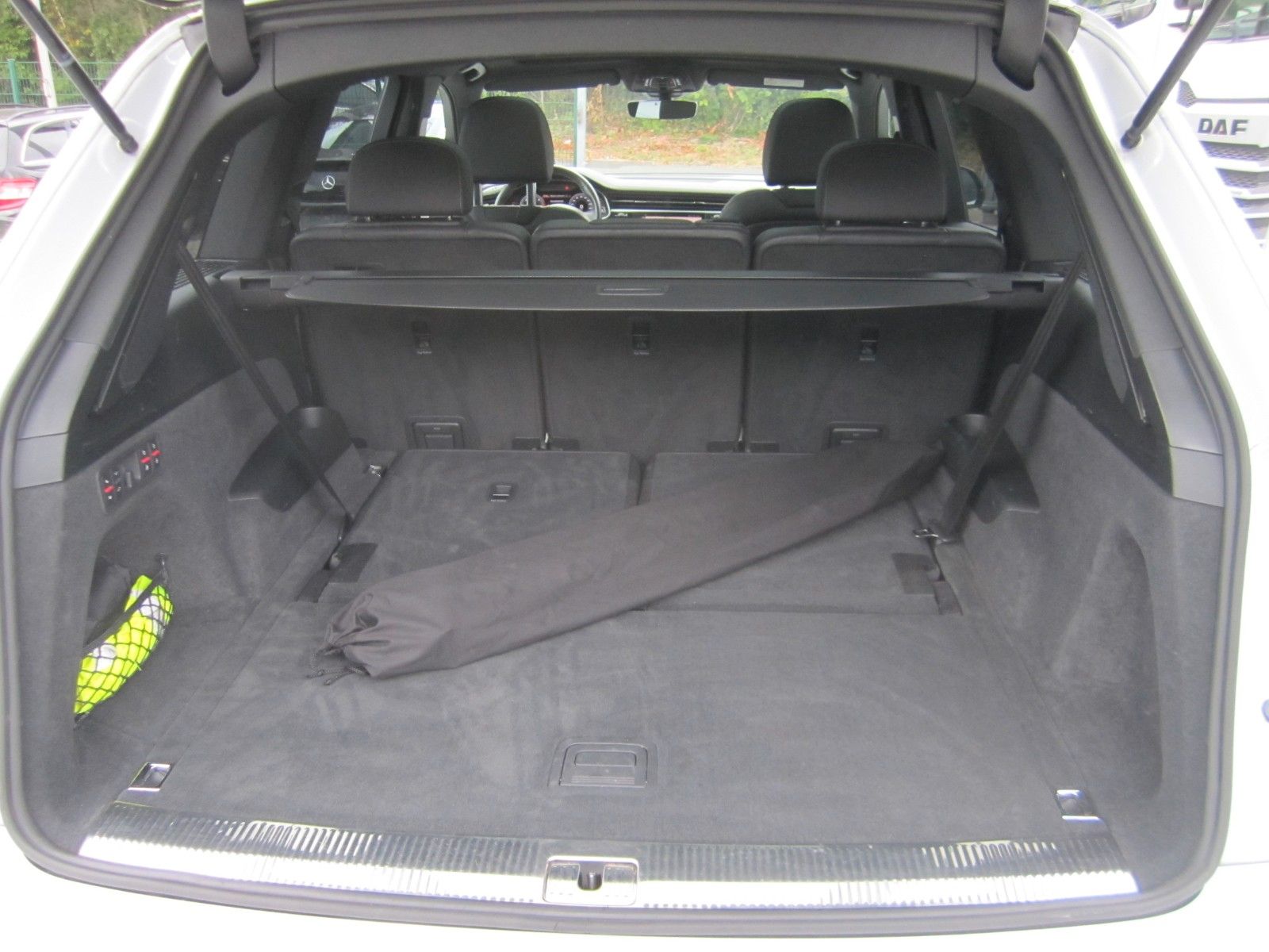 Audi Q7 50 TDI quattro competition plus 7-Sitzer