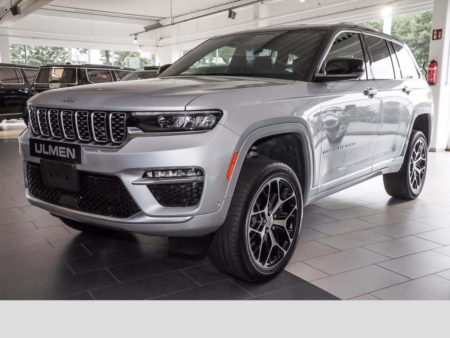 Jeep Grand Cherokee 5.7 V8 Summit Reserve Luftfahrwer