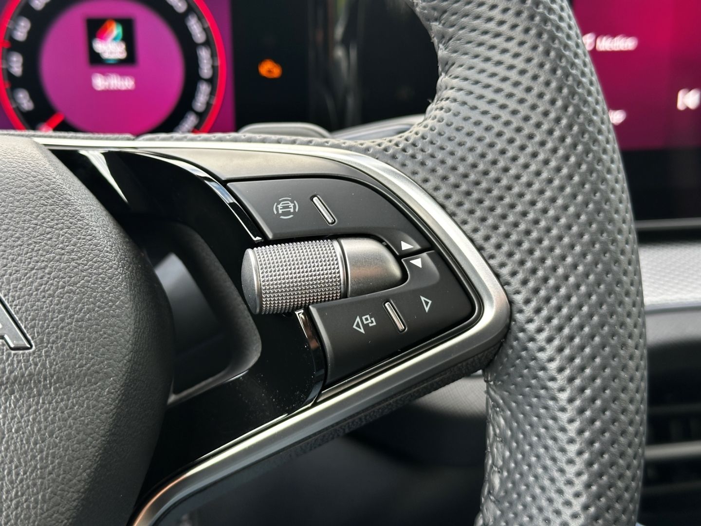 Skoda Kodiaq II 1.5 TSI iV DSG Sportline DCC AHK Matri