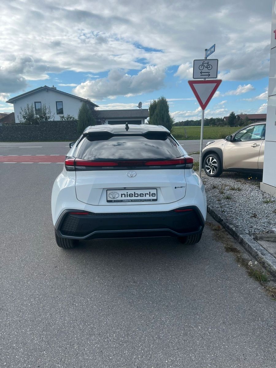 Toyota C-HR Plug-In Hybrid Teamplayer + Technik Paket