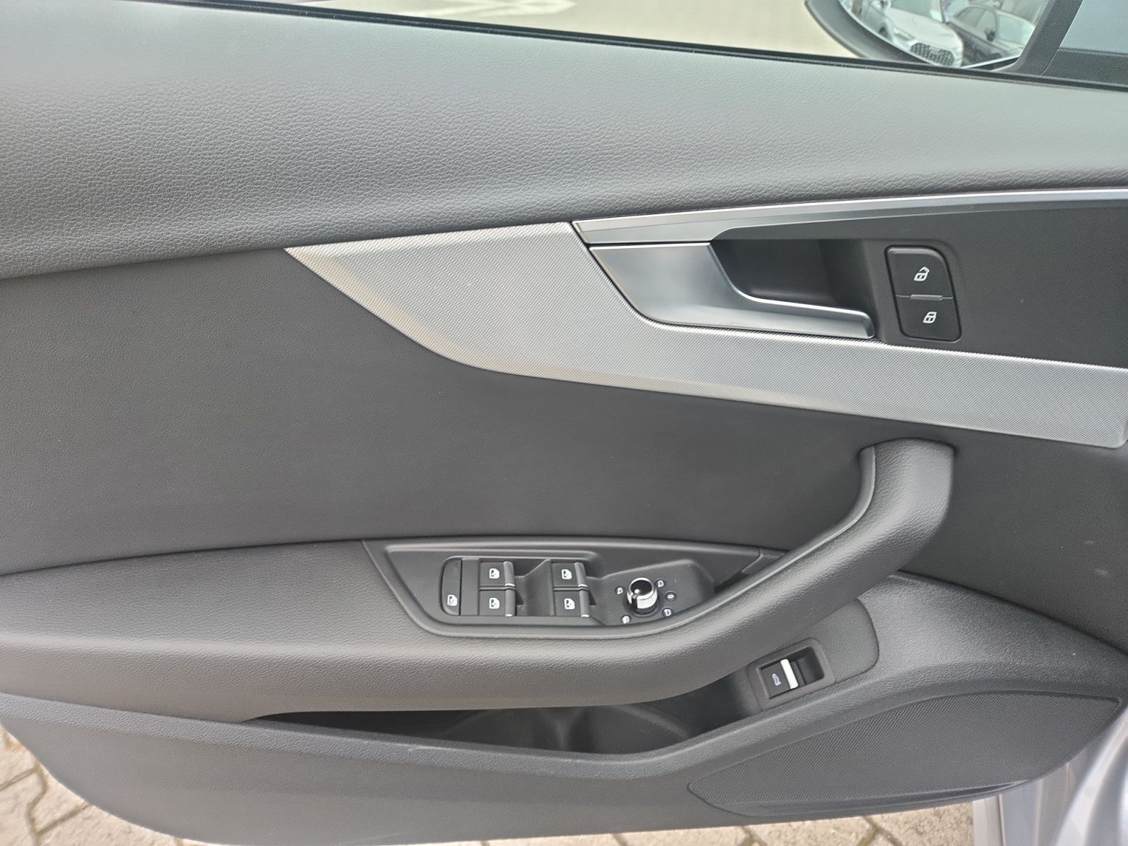 Audi A4 advanced 50 TDI MATRIX/2xPDC/NAVI/SHZ uvm.