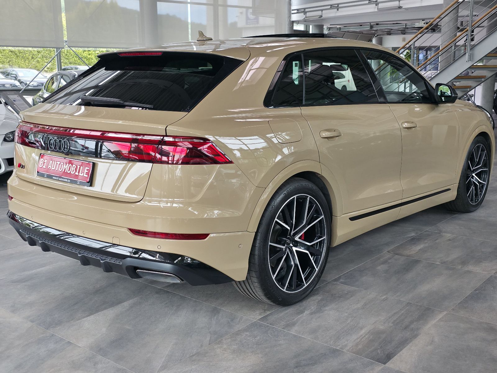 Audi Q8 60 TFSI e quattro - Samsaru's Car Outlet