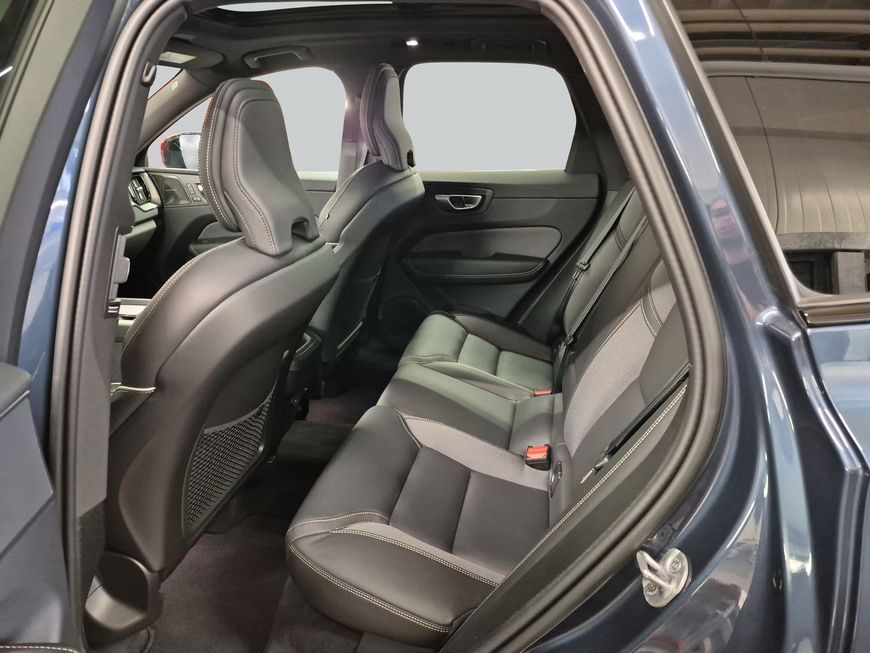 Volvo XC60 B4 D Plus Dark  Business*Sound H&K*360°View