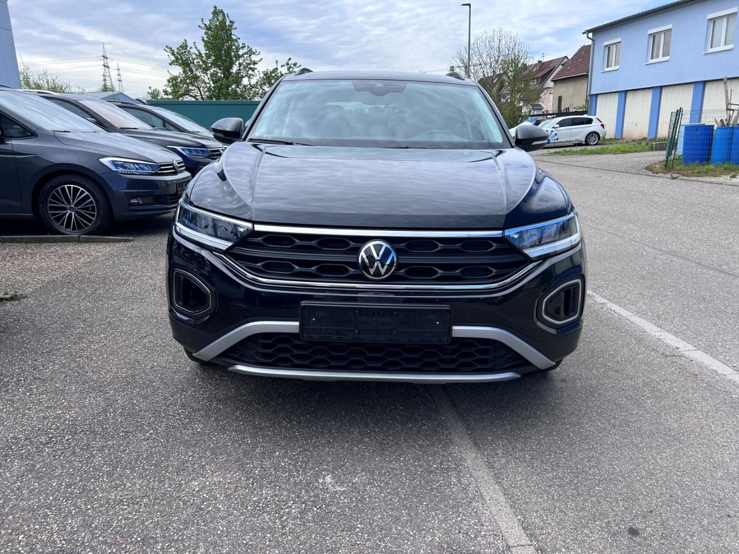 Volkswagen T-Roc 1.0TSI Move - Samsaru's Car Outlet