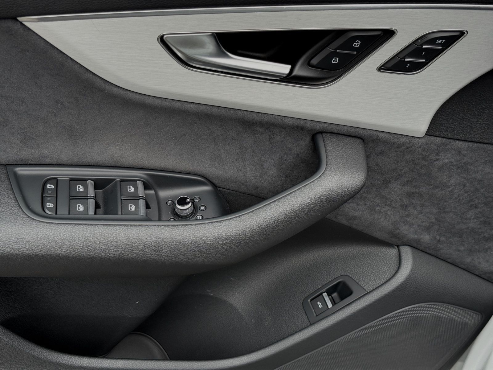 Audi Q7 50 TDI Q S LINE 7-SITZE LM20 AHK MATRIX