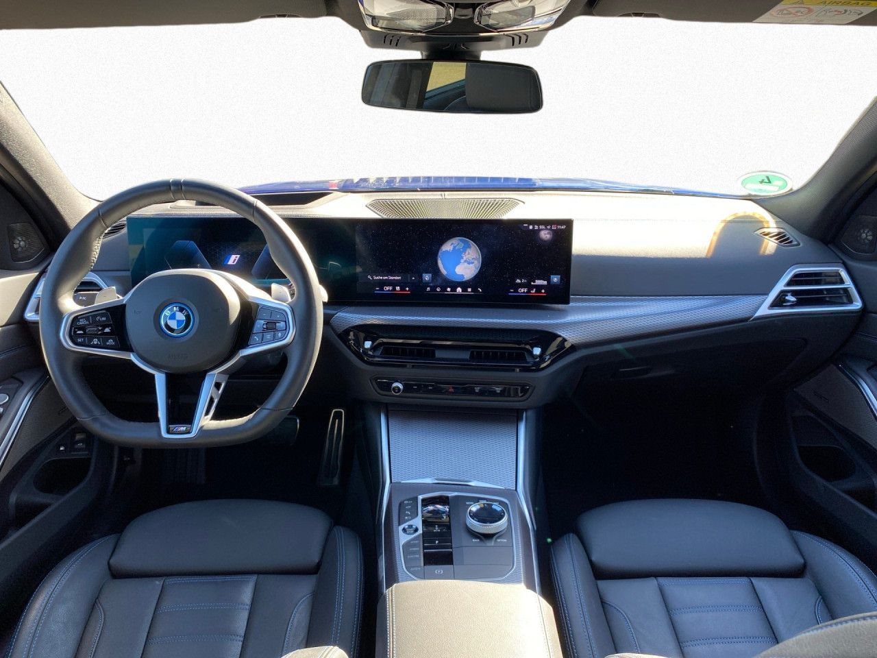 BMW 330e xD Tour M SPORT AdLED DAPr Pano 360° HK