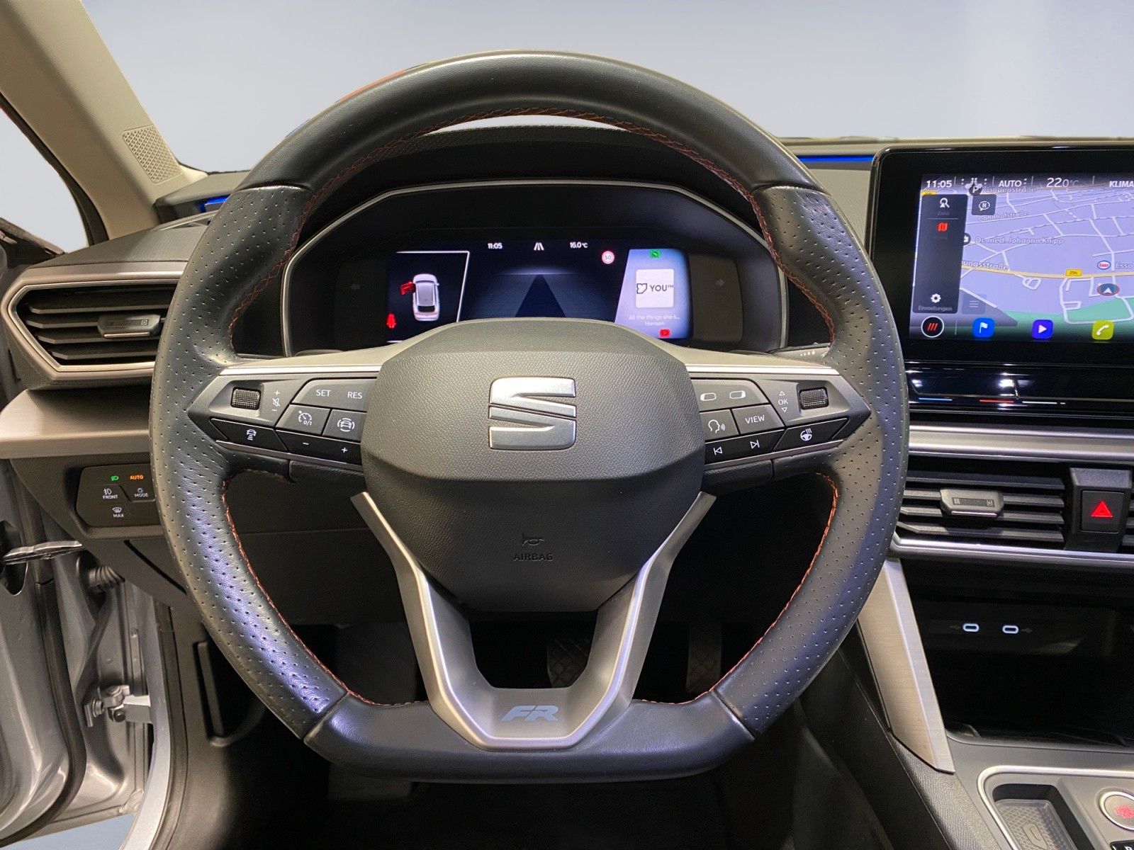 Seat Leon Sportstourer FR AHK Kamera Navi SHZ LED DAB