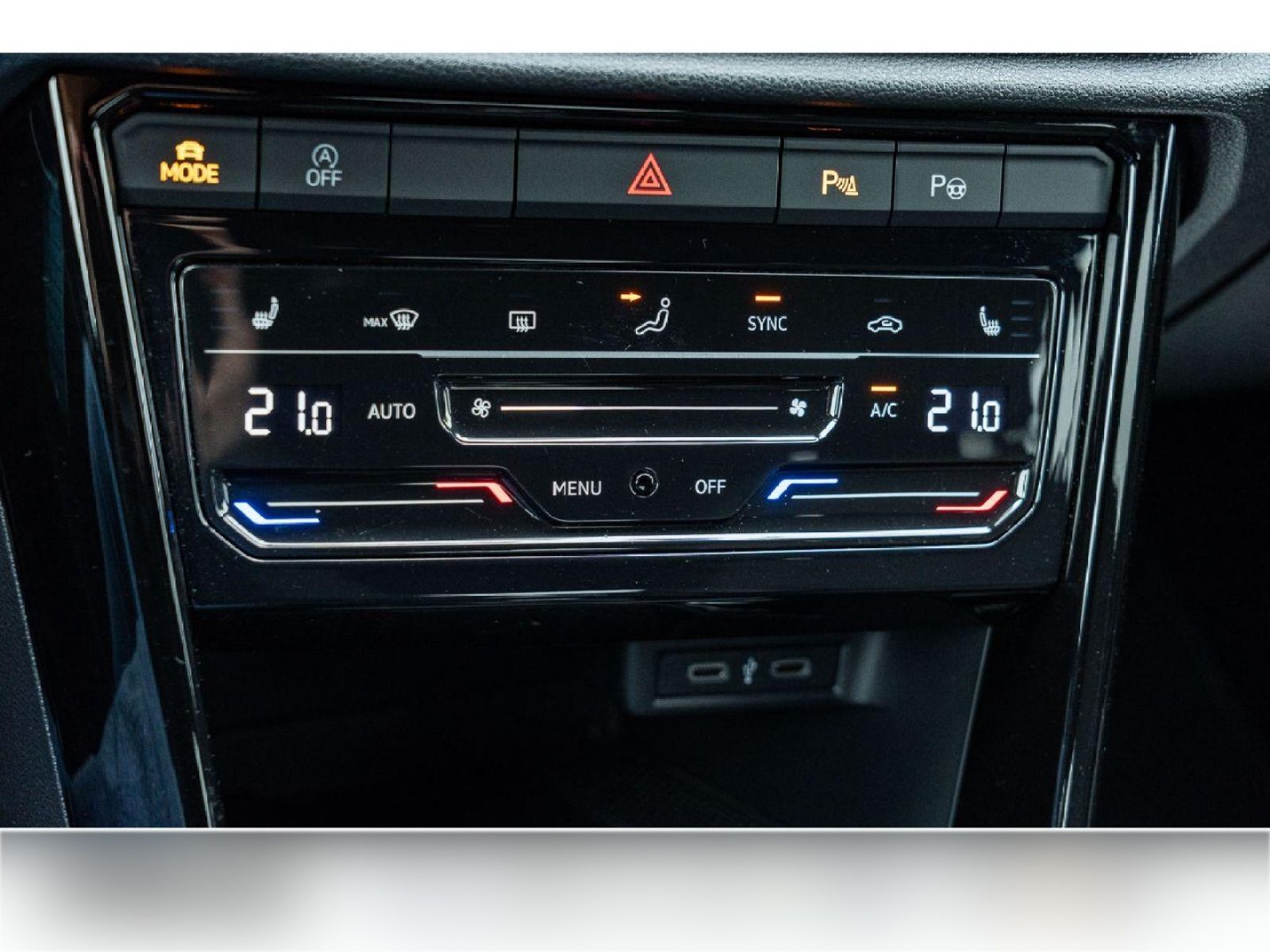 Volkswagen T-Roc R-Line 1.5 TSI DSG - Samsaru's Car Outlet