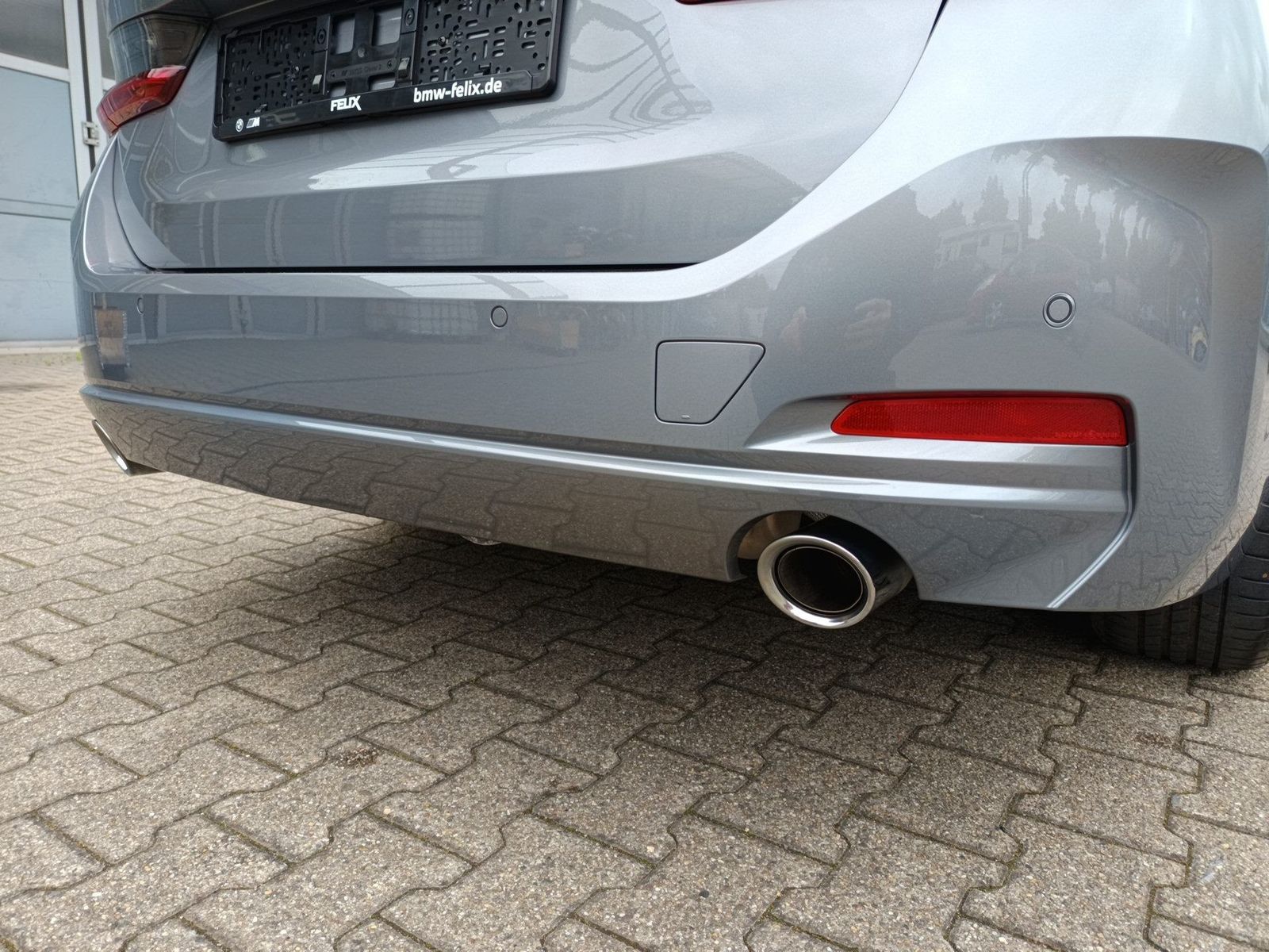 BMW 318i Touring+AHK+LEASING AB 369,-+LIVE COCKPIT P