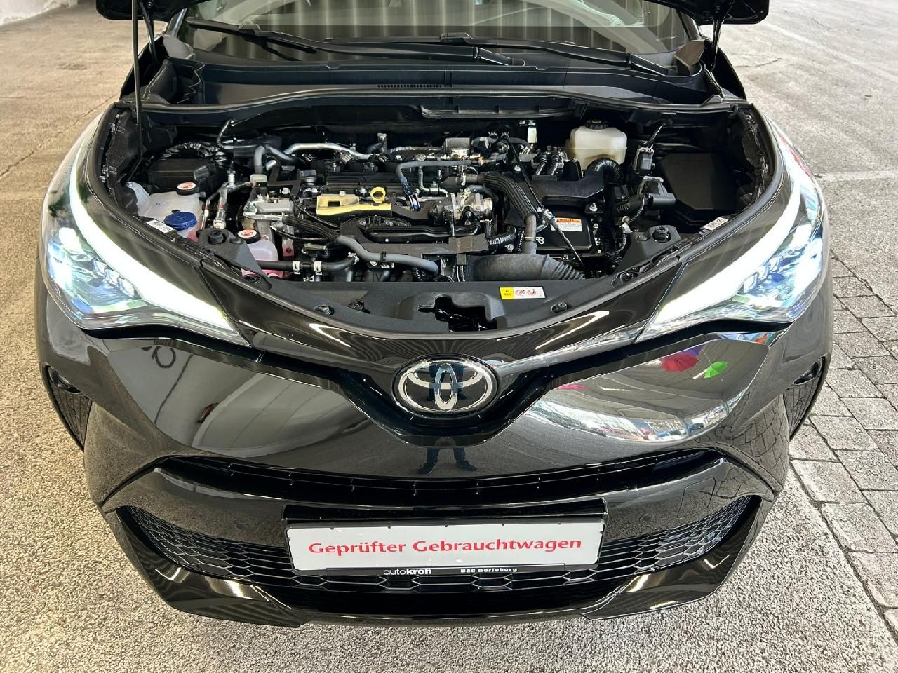 Toyota C-HR Hybrid GR Sport Black Edition - Samsaru's Car Outlet