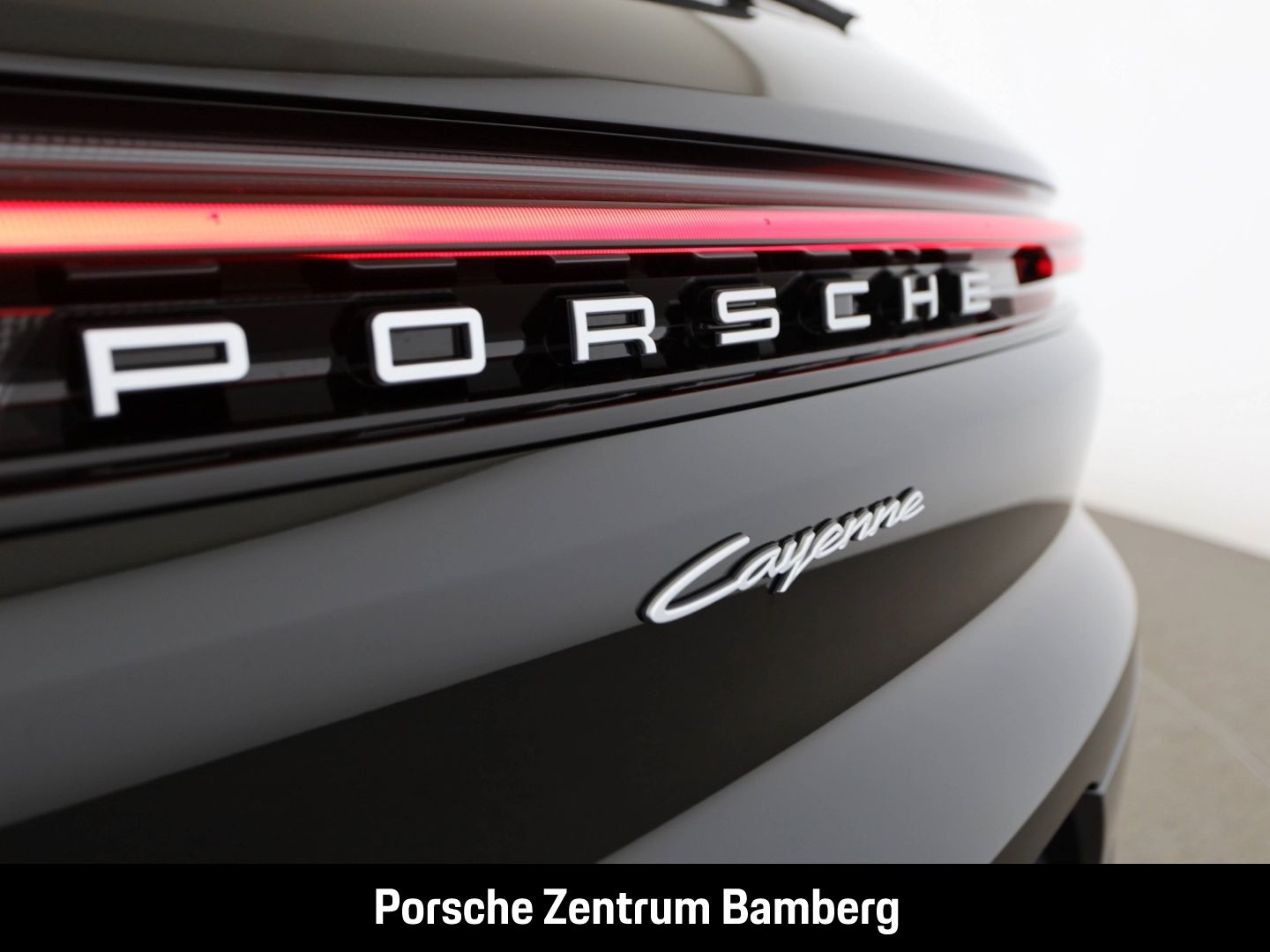 Porsche Cayenne E-Hyb./ 18-Wege/ 22 Zoll/ BOSE/ Hinterac