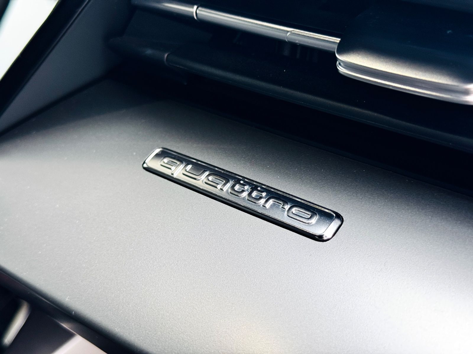 Audi A3 Sportback 40 TDI quattro S-LINE/ACC/MATRIX