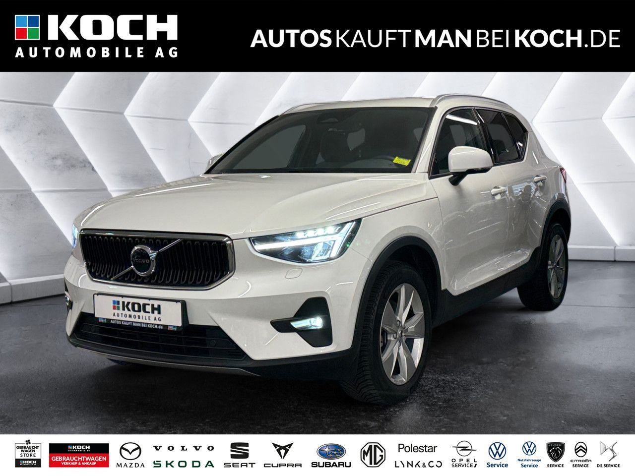 Volvo XC40 B3 DKG Core AHK LED SHZ/LHZ NAVI PDC/CAM!