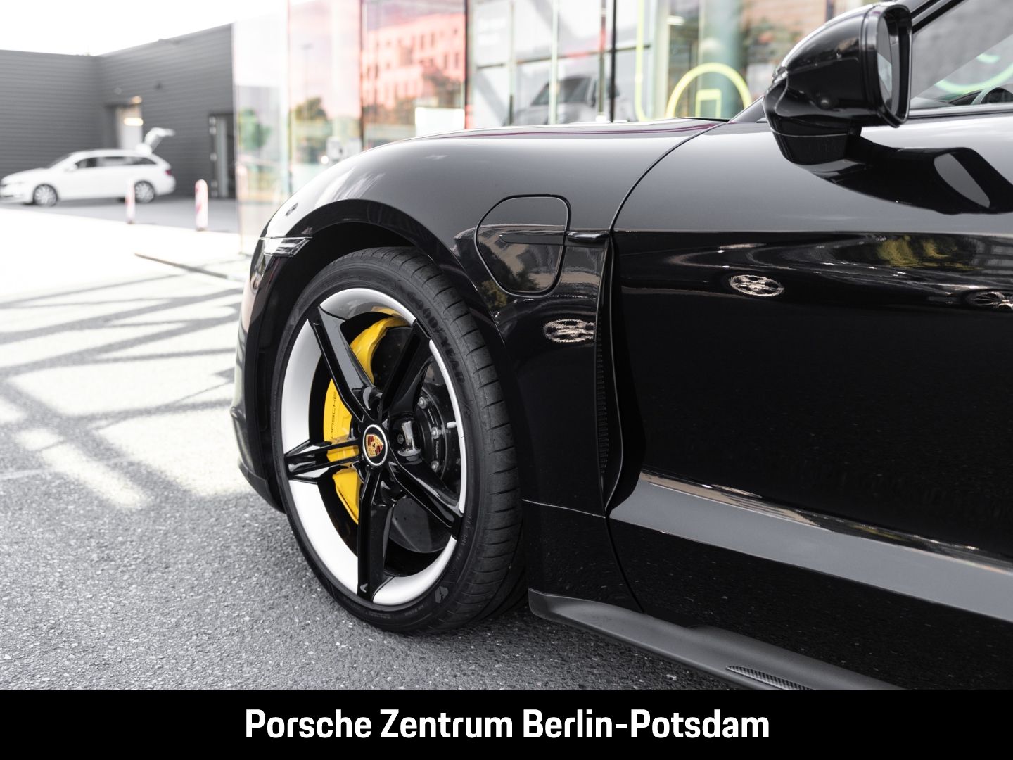Porsche Taycan Turbo S BOSE Sport-Chrono Paket LED-Matri