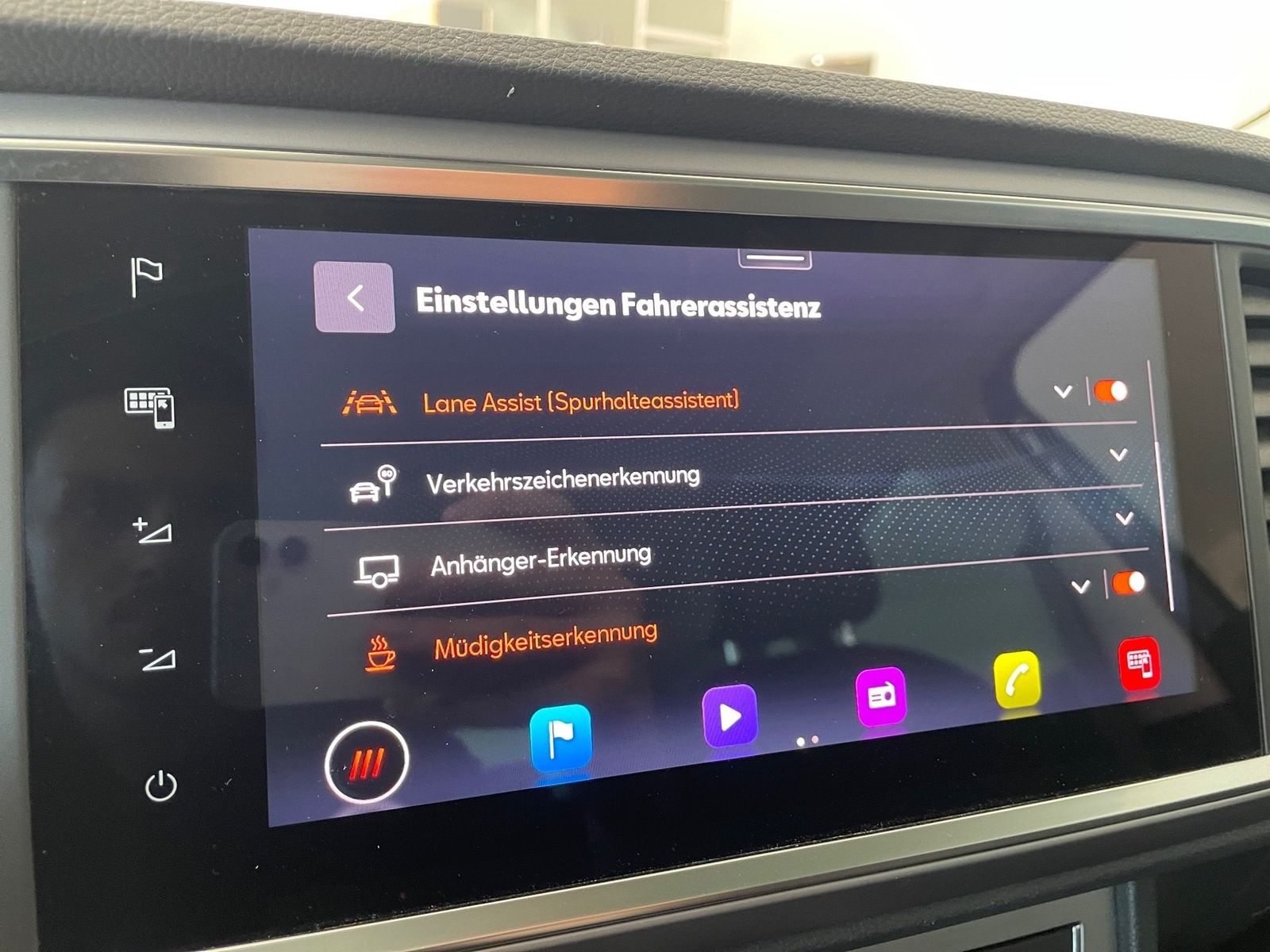 Seat Ateca 2.0 TDI FR LED/NAVI/AHK/STAHZG/KAM/KESSY