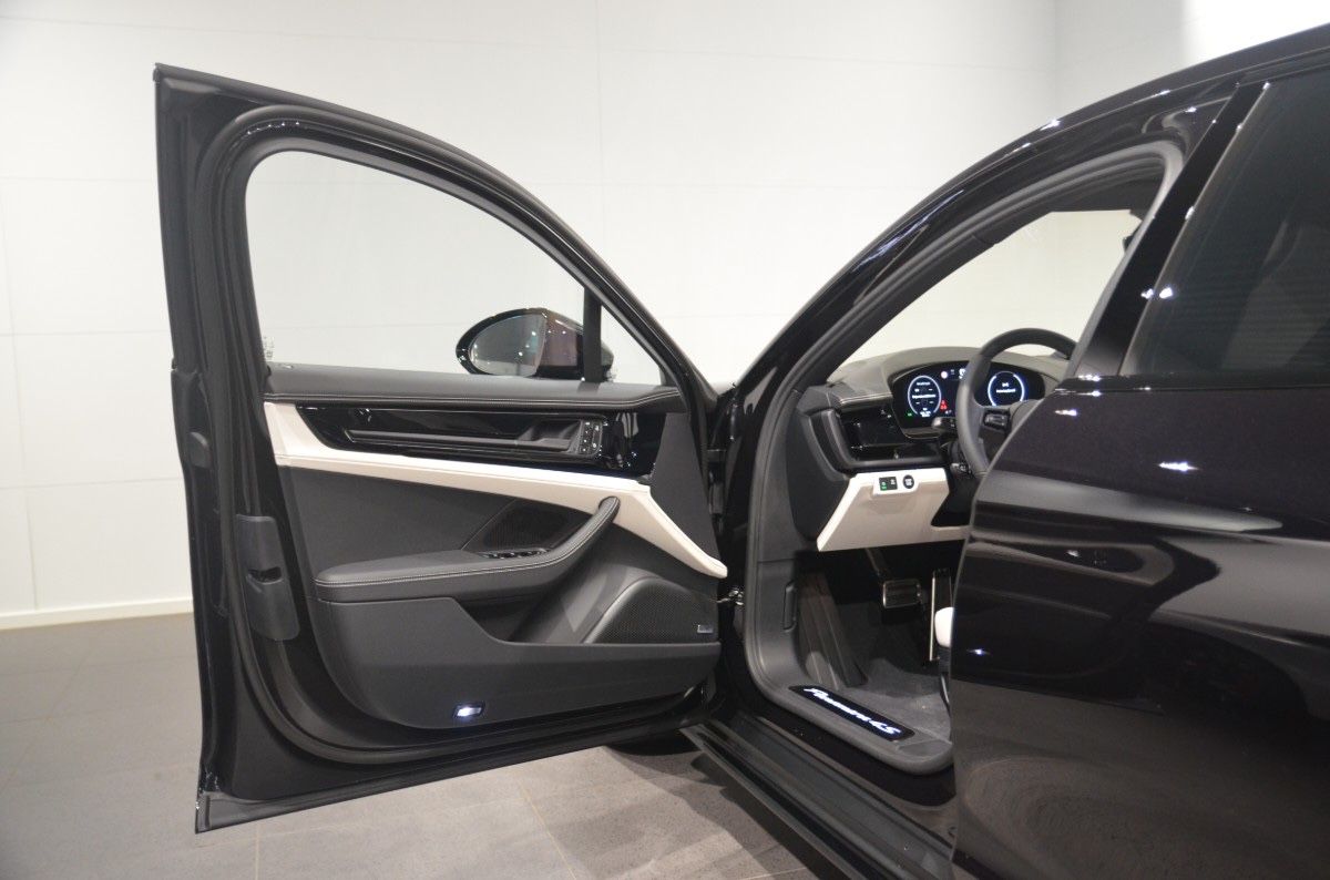 Porsche Panamera 4S E-Hybrid*MJ 2026*SpDes*SpAbg*Pano