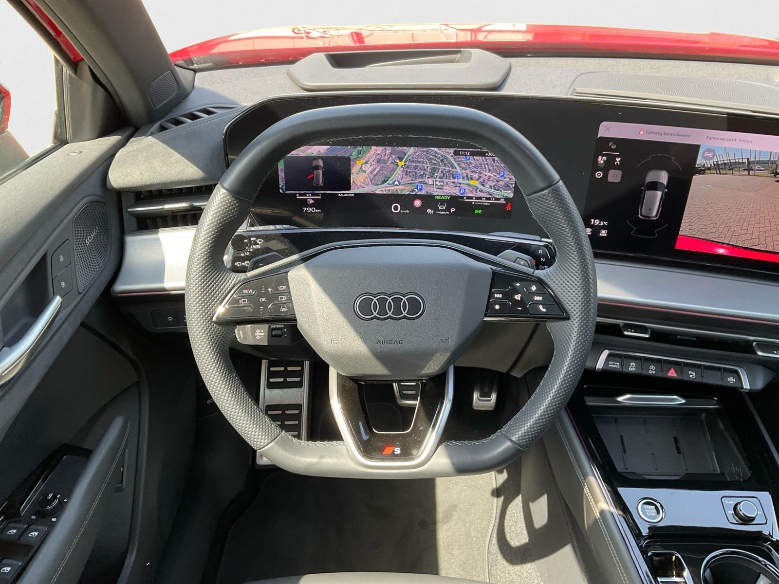Audi Q3 SUV 2.0 TDI 2x S line AHK PANO HUD SONOS ACC