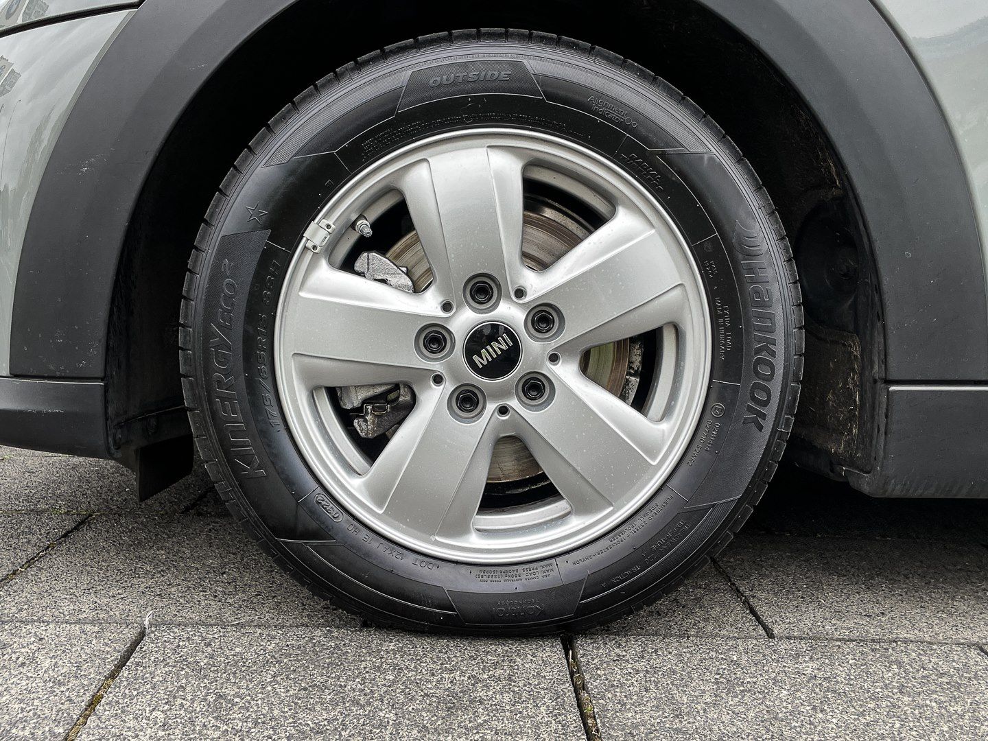MINI Cooper Essential Trim 5-Türer - Samsaru's Car Outlet
