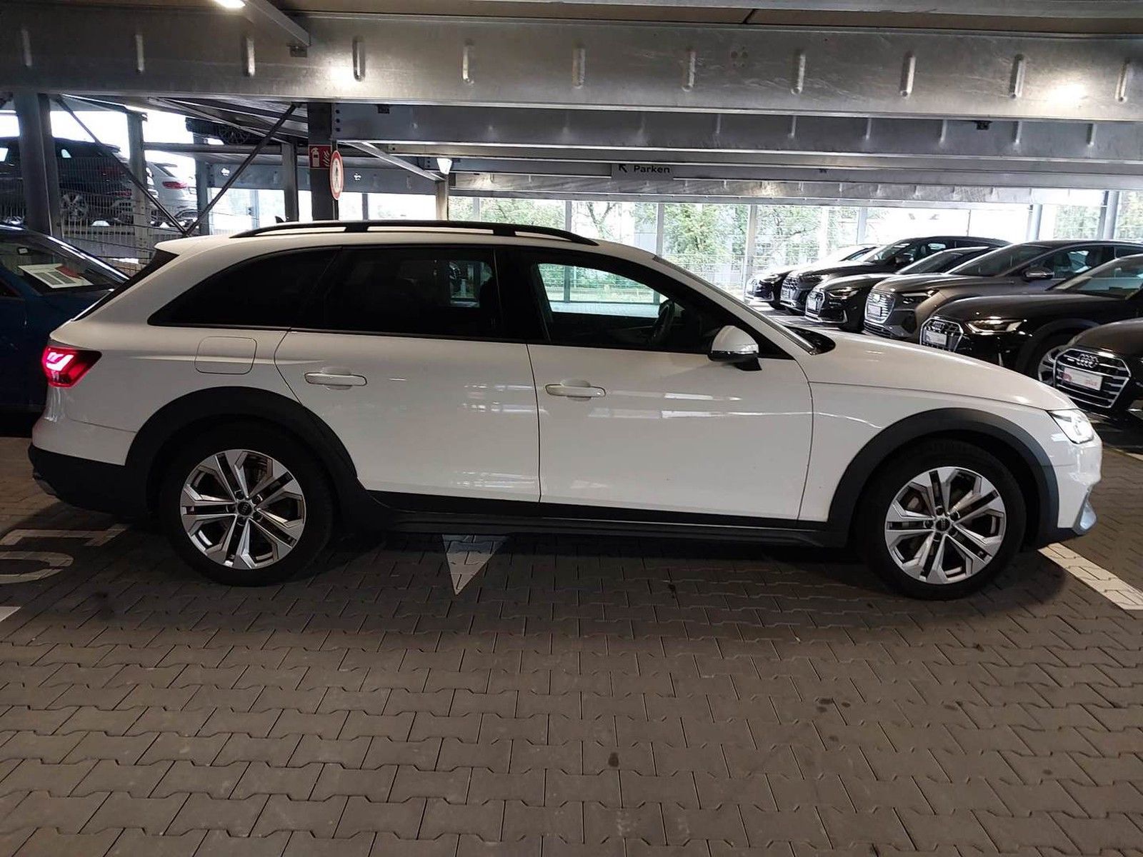 Audi A4 40 TDI Allroad quattro AHK Led Navi RFK Leder
