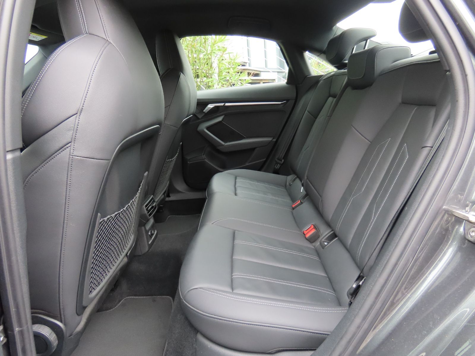 Audi A3 Limousine 35 TFSI S line Leder Ambiente