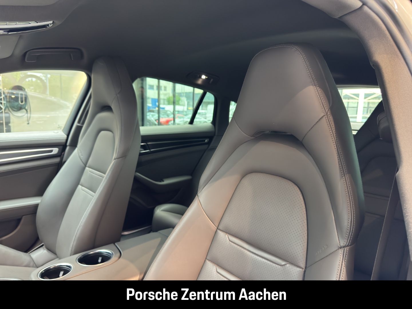Porsche Panamera 4 E-Hybrid Surround-View Luftfederung